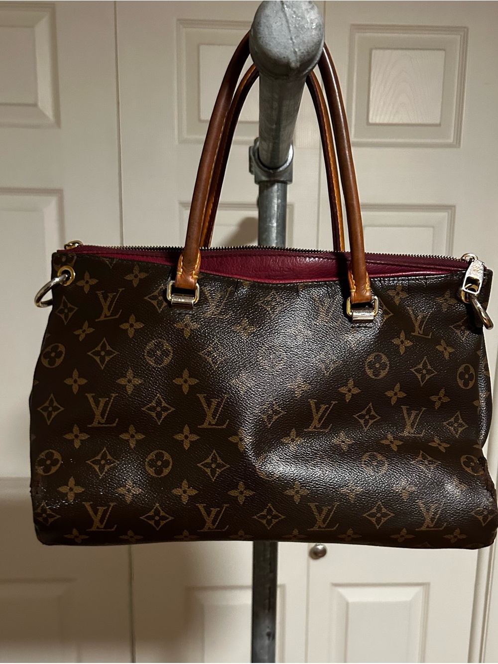 Louis Vuitton Pallais rehab handbag * READ